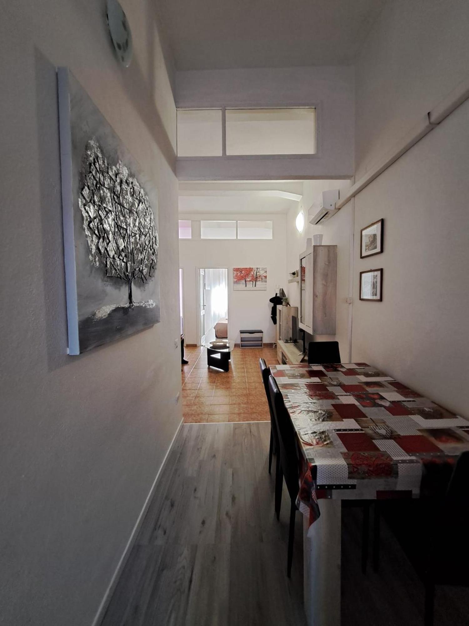 Appartamento Vacanze Cagliari - Via Lanusei Exteriör bild
