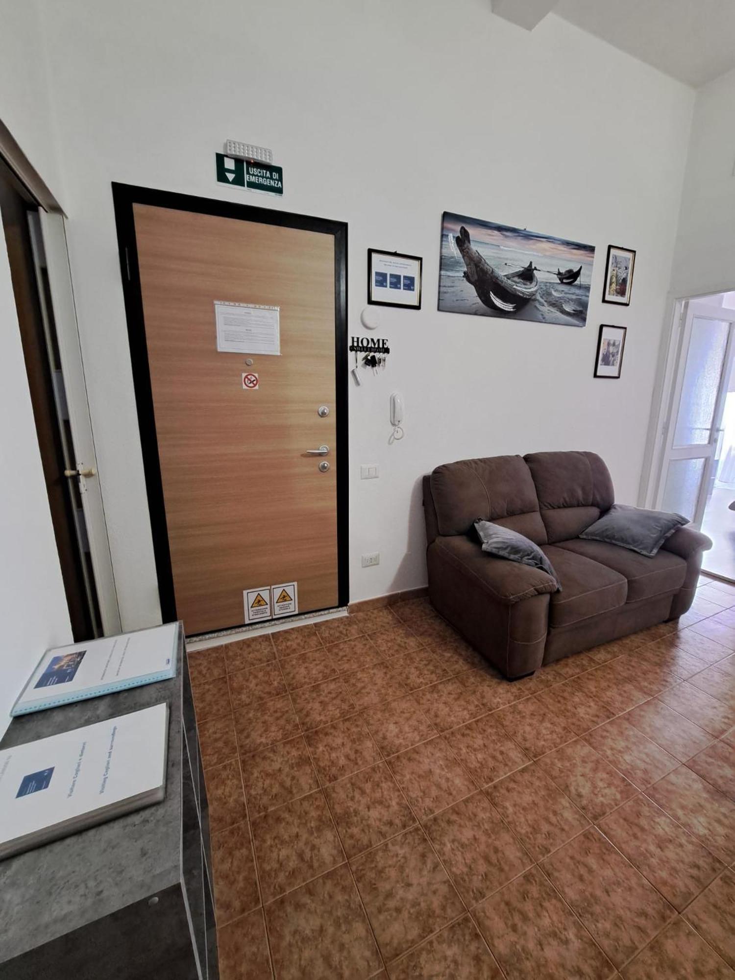 Appartamento Vacanze Cagliari - Via Lanusei Exteriör bild